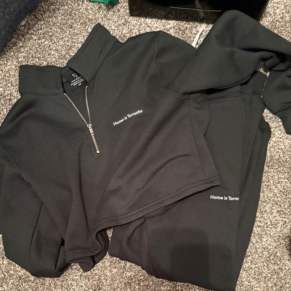 FINAL PRICE Home is Toronto set. Small. Peace collective green